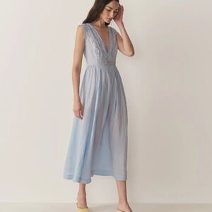 Doen Light Blue Embroidered V-Neck Midi Dress NWT perfect